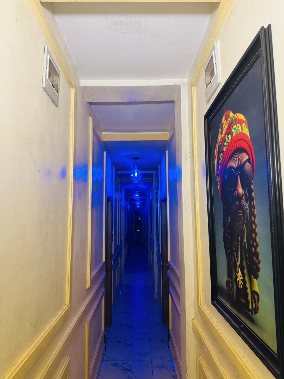 Hallways at Asfed Lounge & Suites — photograph 6