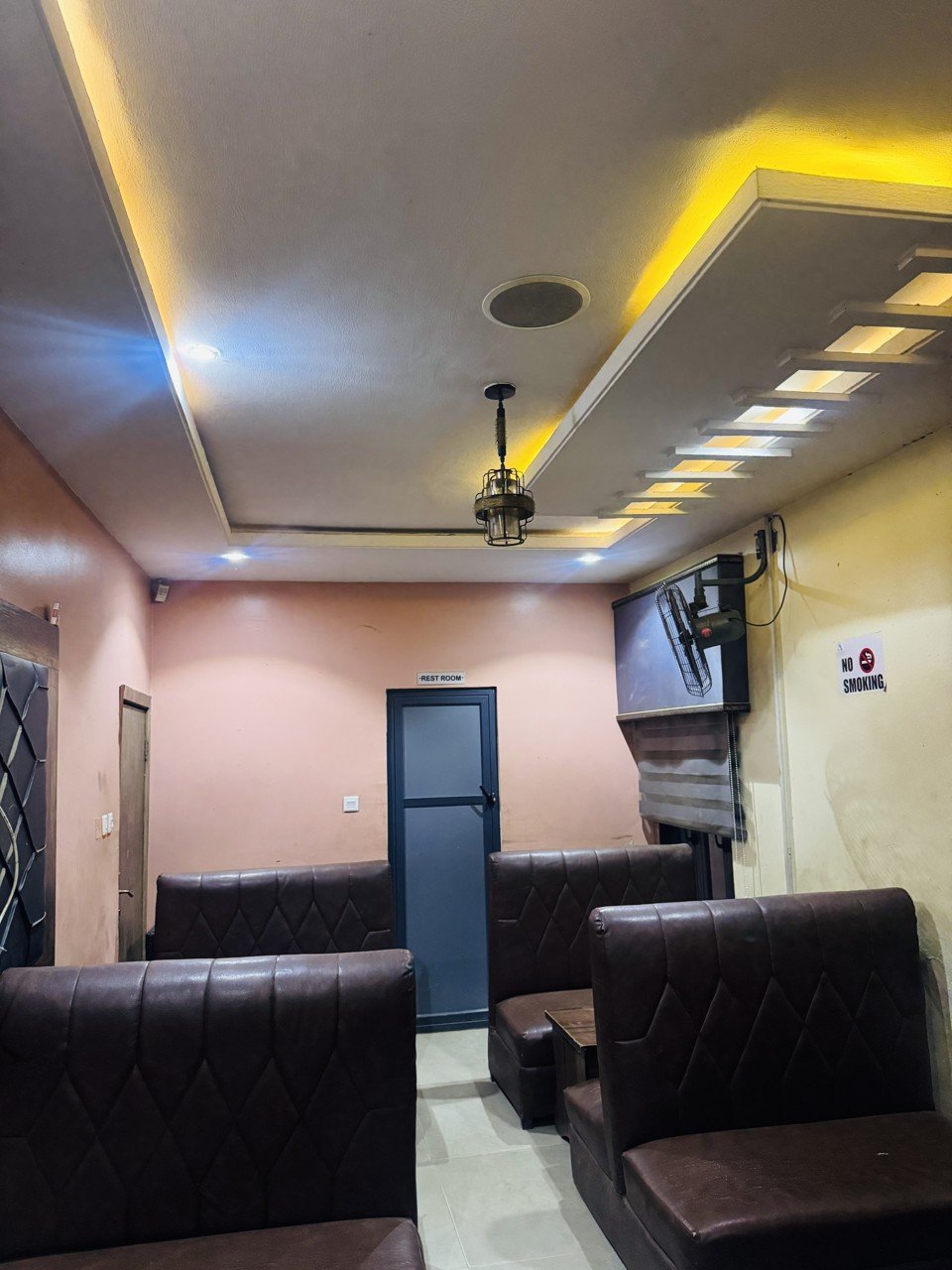 Restaurant at Asfed Lounge & Suites