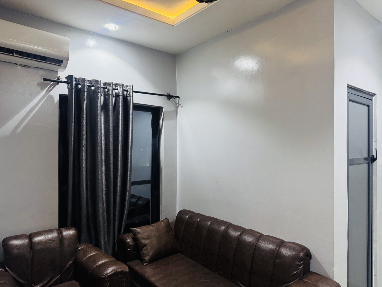 Suites at Asfed Lounge & Suites — photograph 2