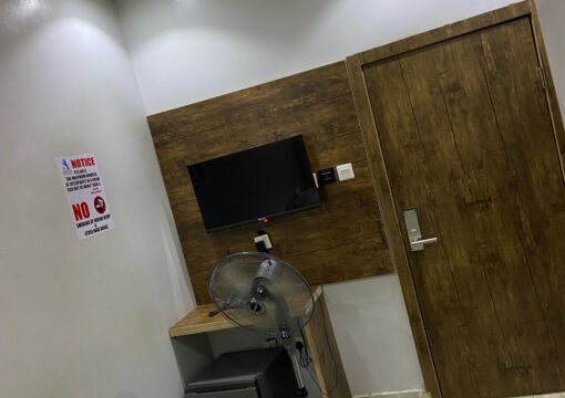 Budget Room – Luxury, Comfort & Elegance